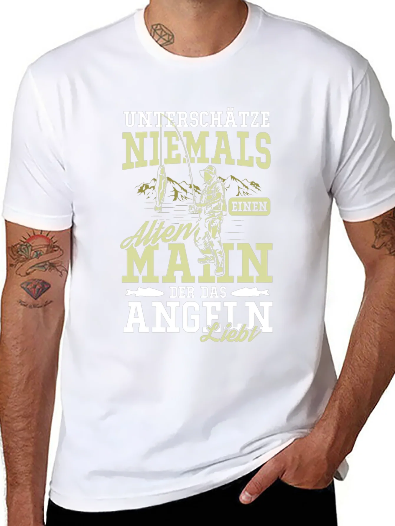 Fishing Lover T-Shirt Never Underestimate An Old Man